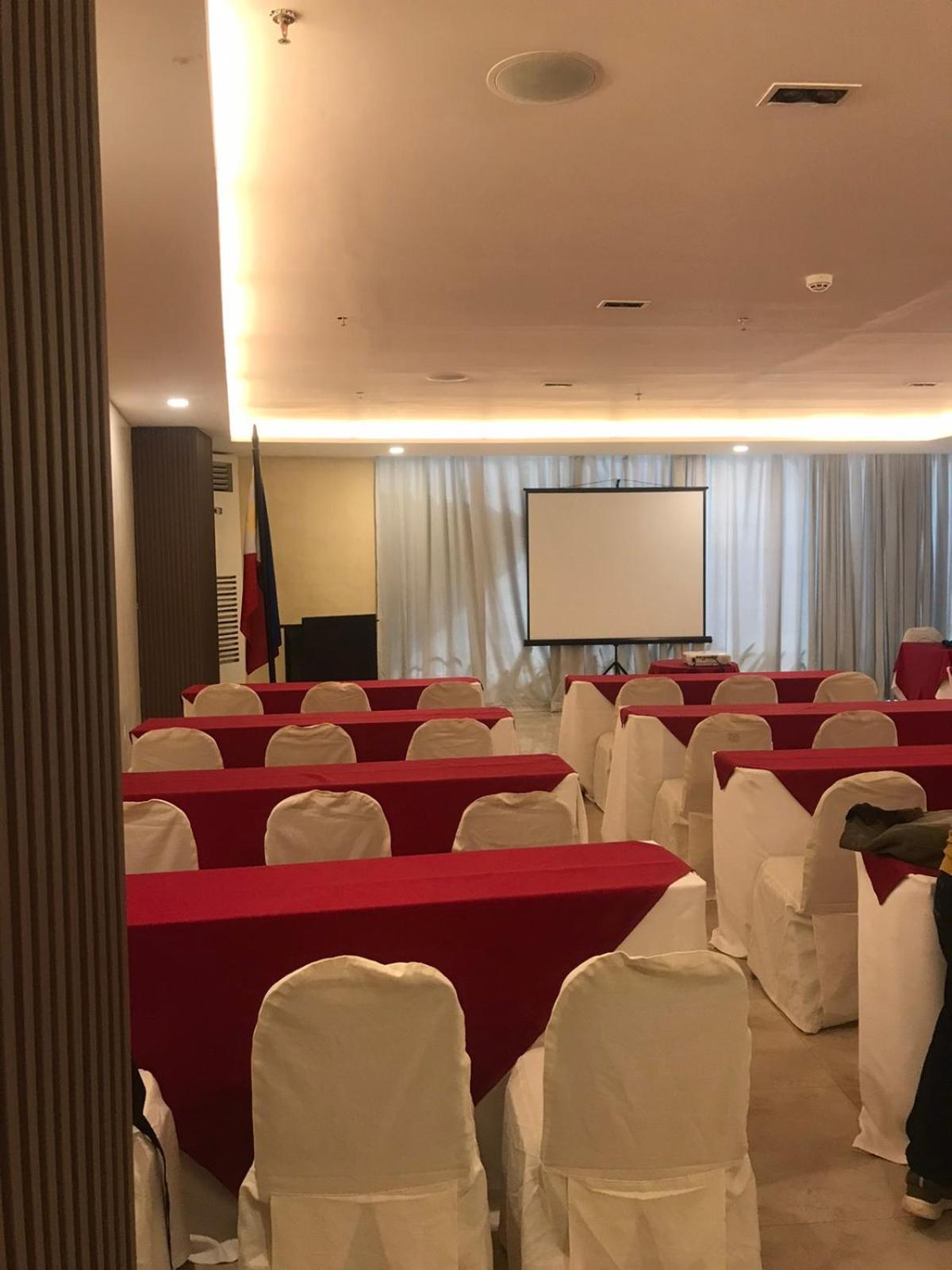 Cebu Grand Hotel Экстерьер фото