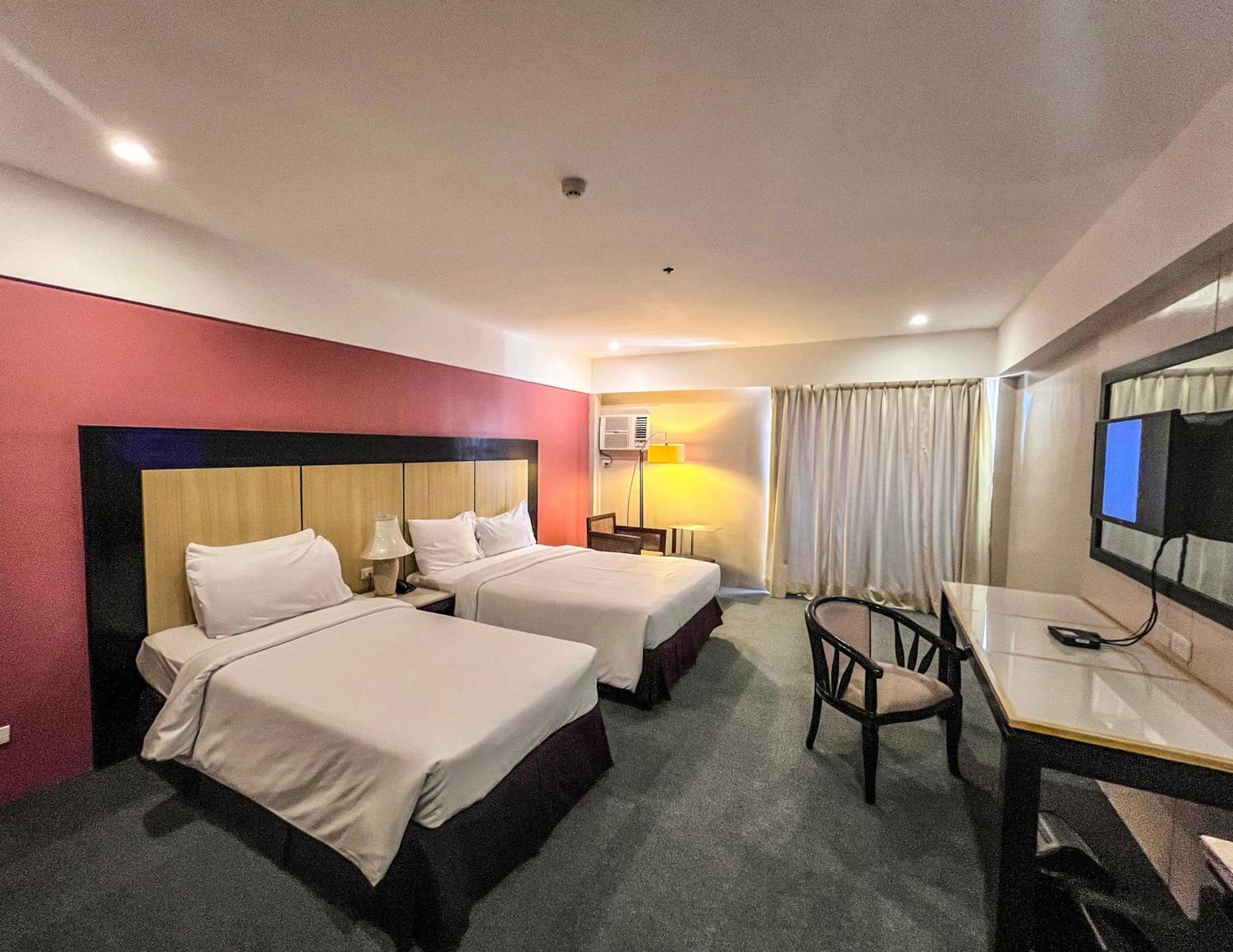 Cebu Grand Hotel Экстерьер фото